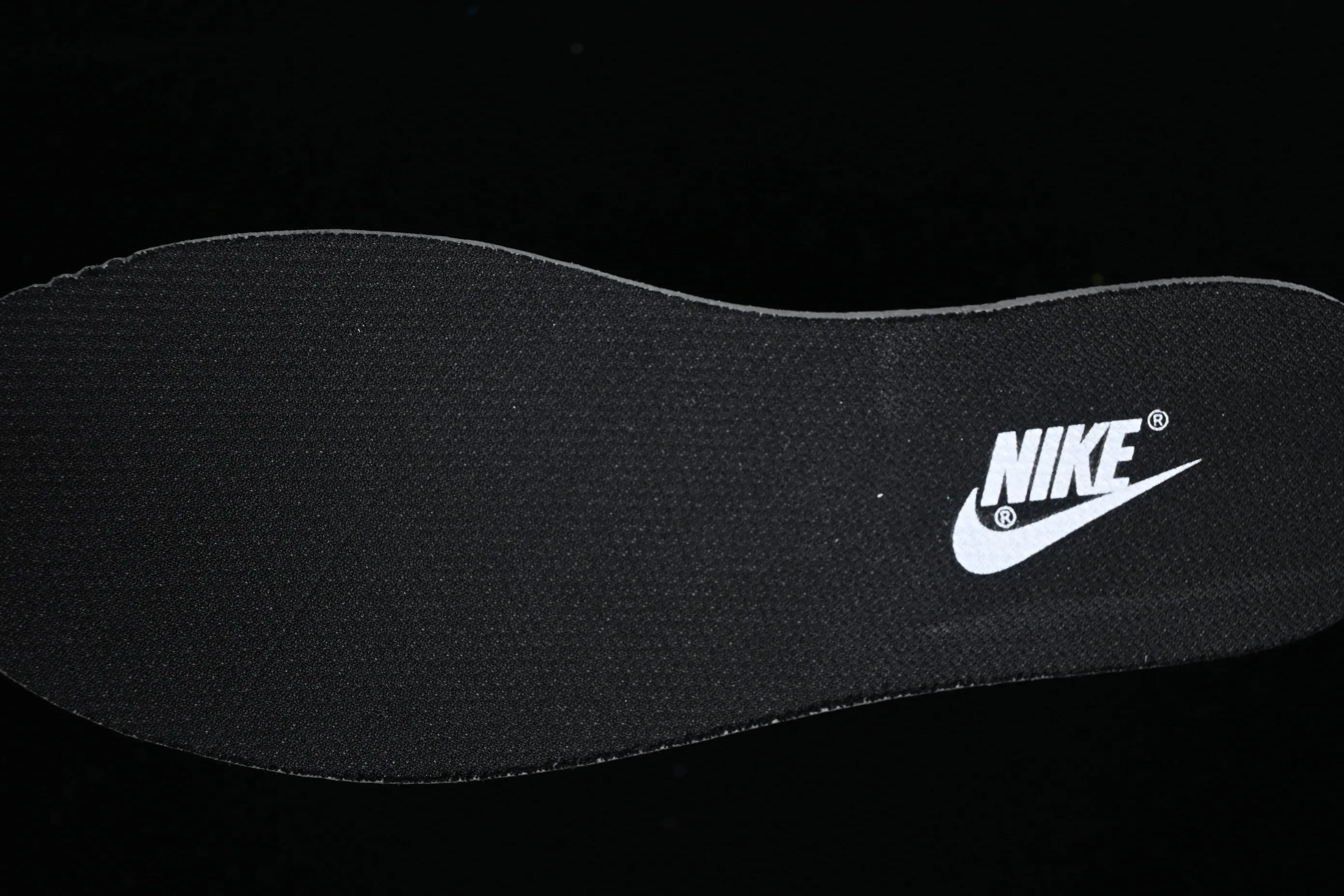 All categories Nk SB Dunk series Nk SB Dunk Low low-top sneakers Nk Dunk Low strap customization SB smashed backboard fashion casual sneakers DV0831-002